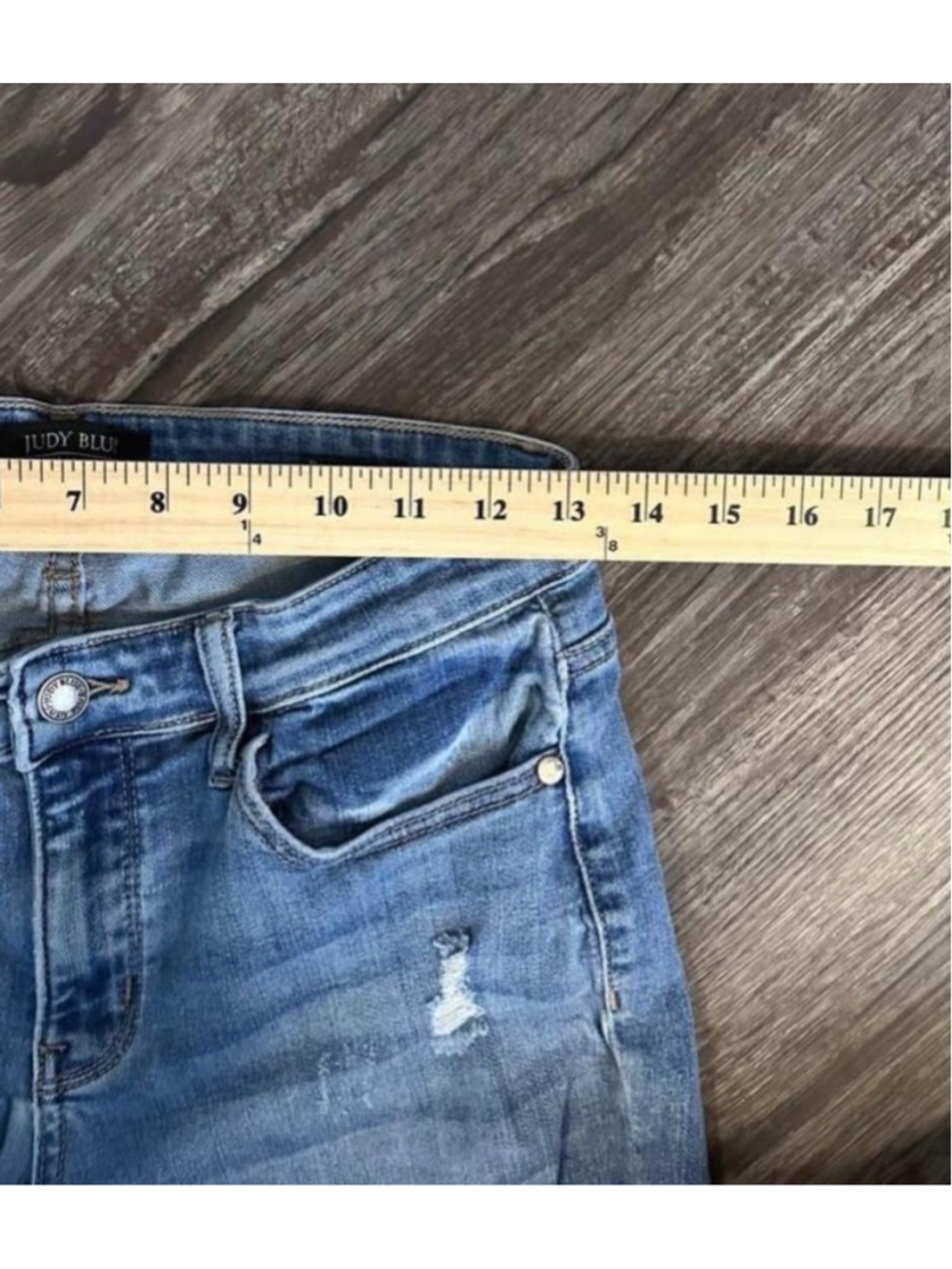 Judy Blue Women’s Boyfriend Fit Distressed Jeans Size 7/28 - Picture 7 of 9